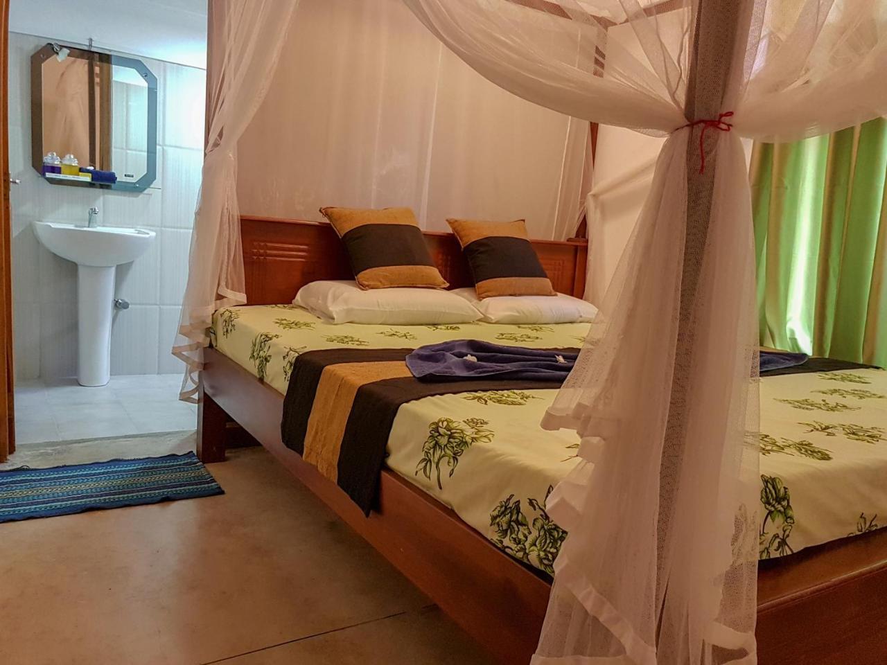 White Villa Beach Resort Мириса Екстериор снимка