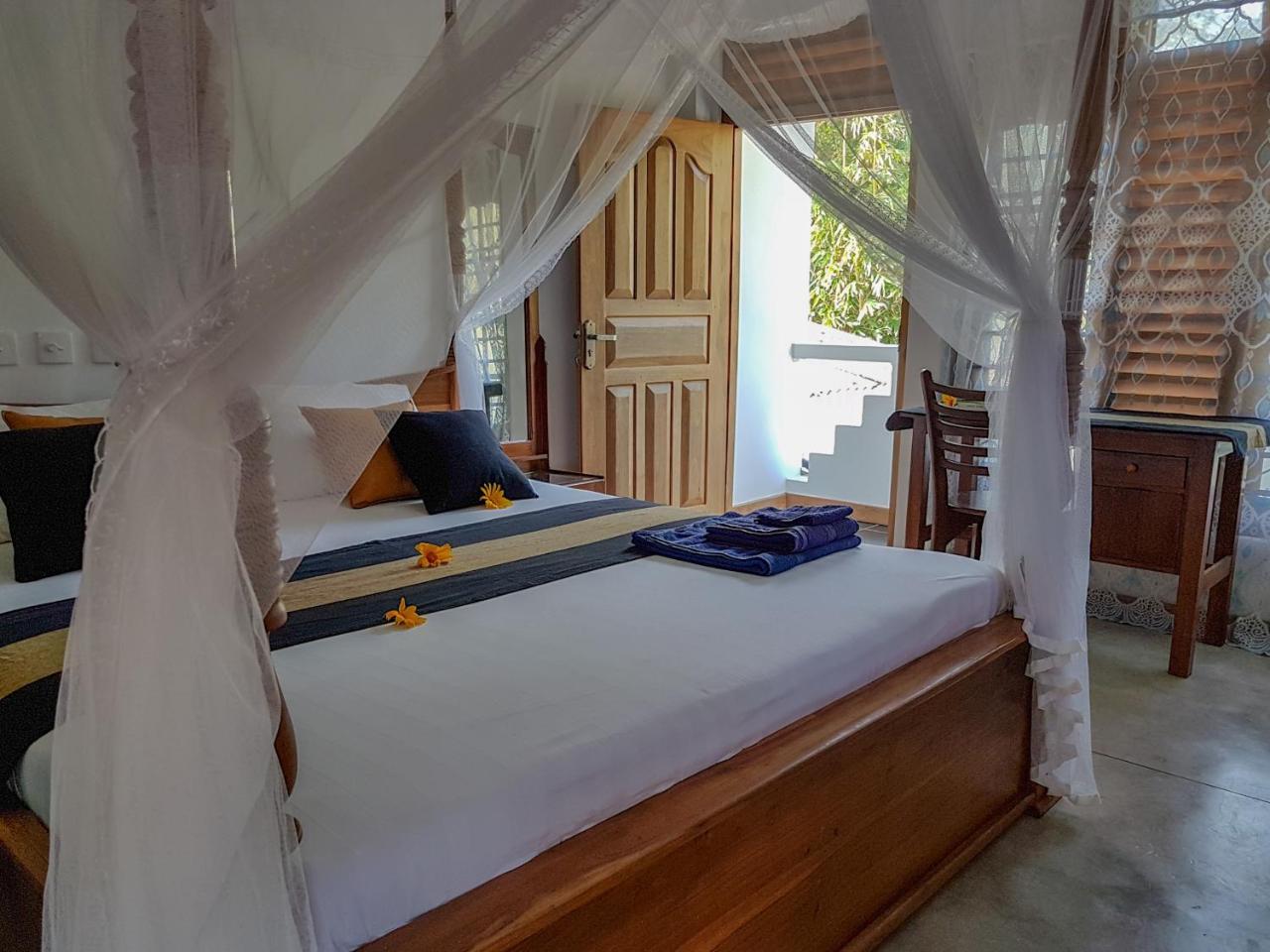 White Villa Beach Resort Мириса Екстериор снимка