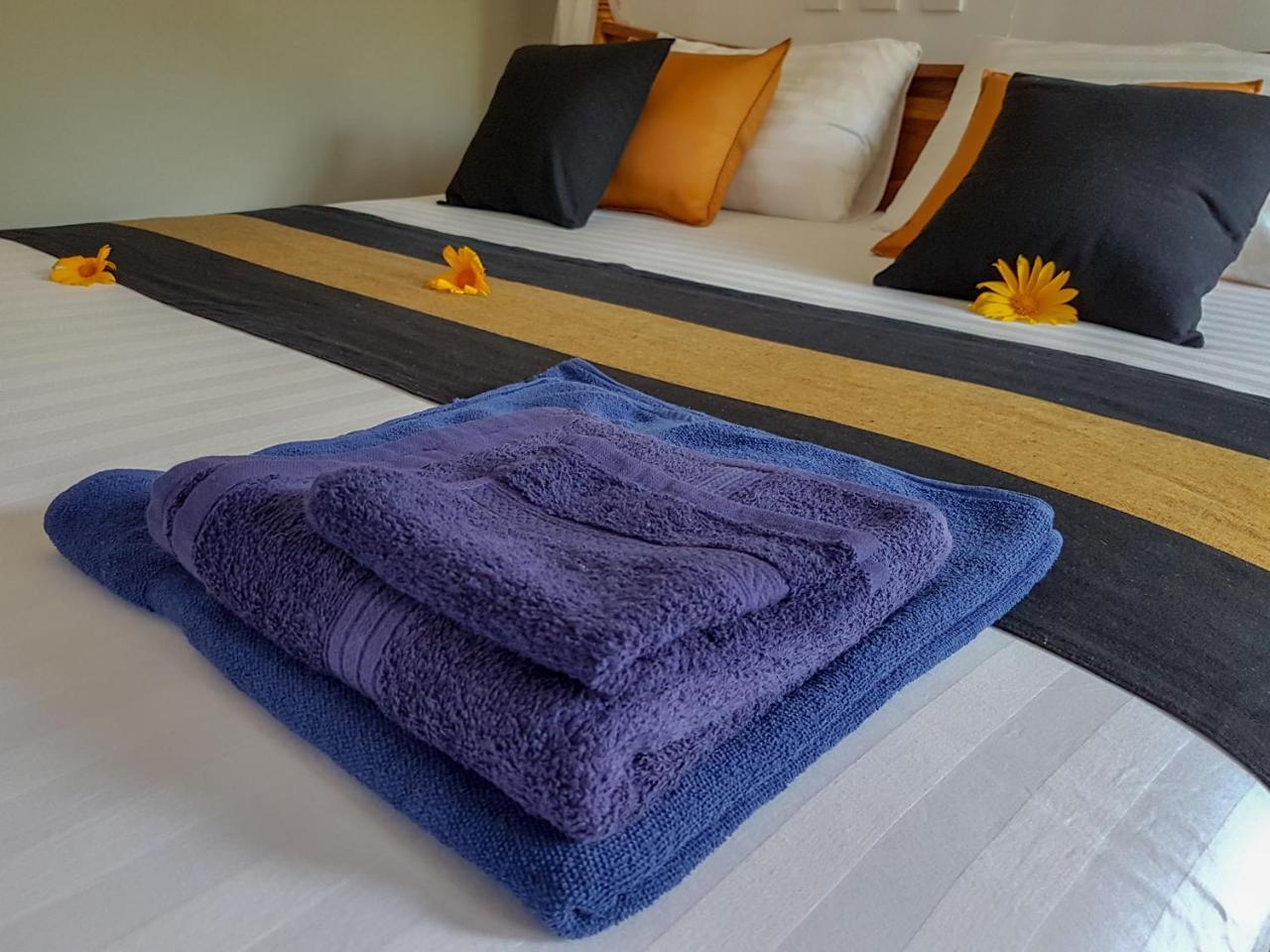 White Villa Beach Resort Мириса Екстериор снимка